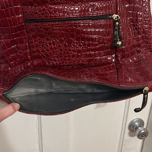 Crocodile print shoulder bag - Picture 6 of 7